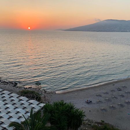 Hotel Dodona Sarandë エクステリア 写真