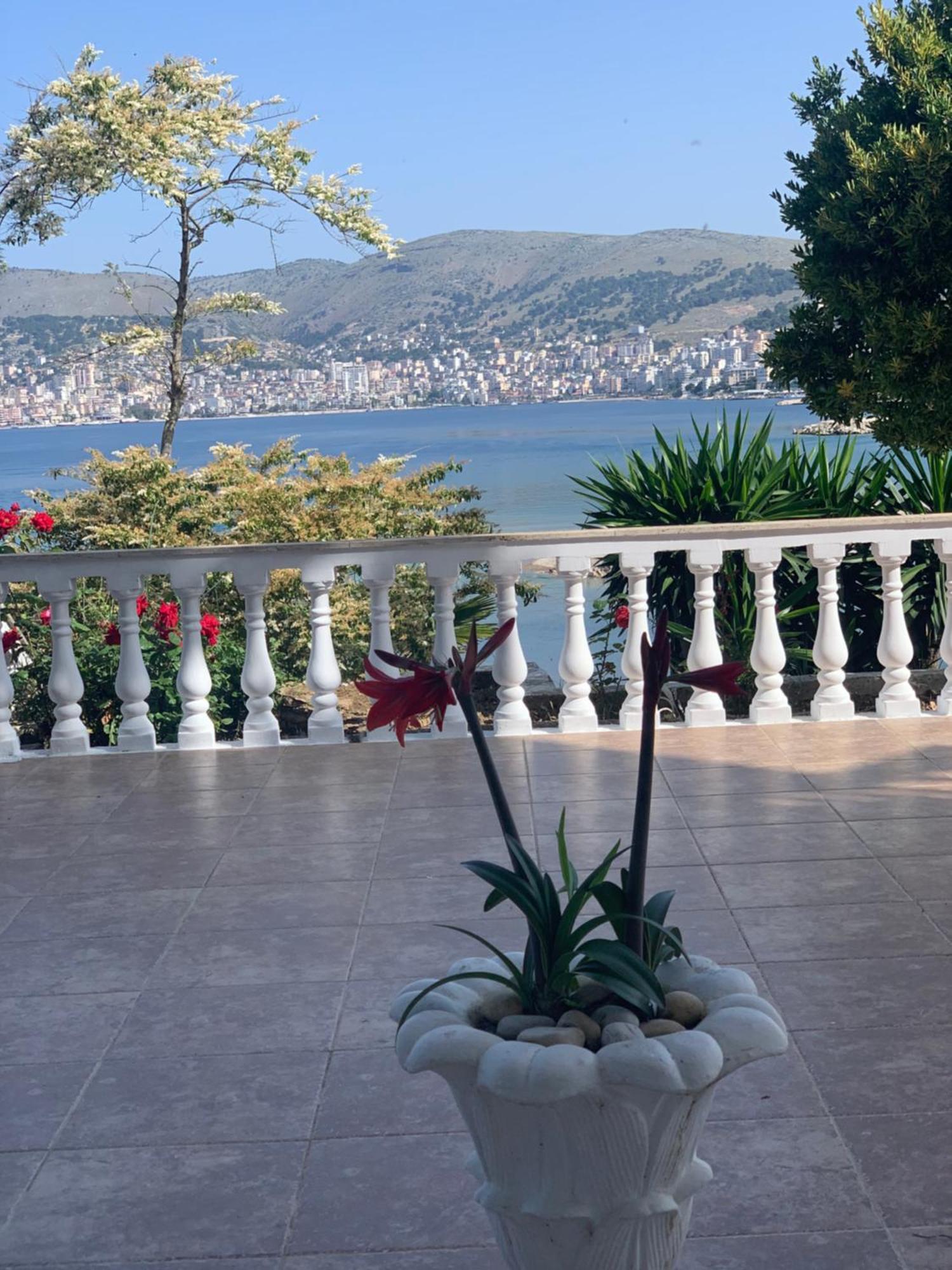 Hotel Dodona Sarandë エクステリア 写真