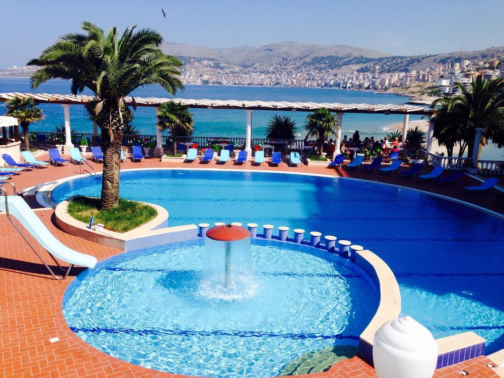 Hotel Dodona Sarandë エクステリア 写真